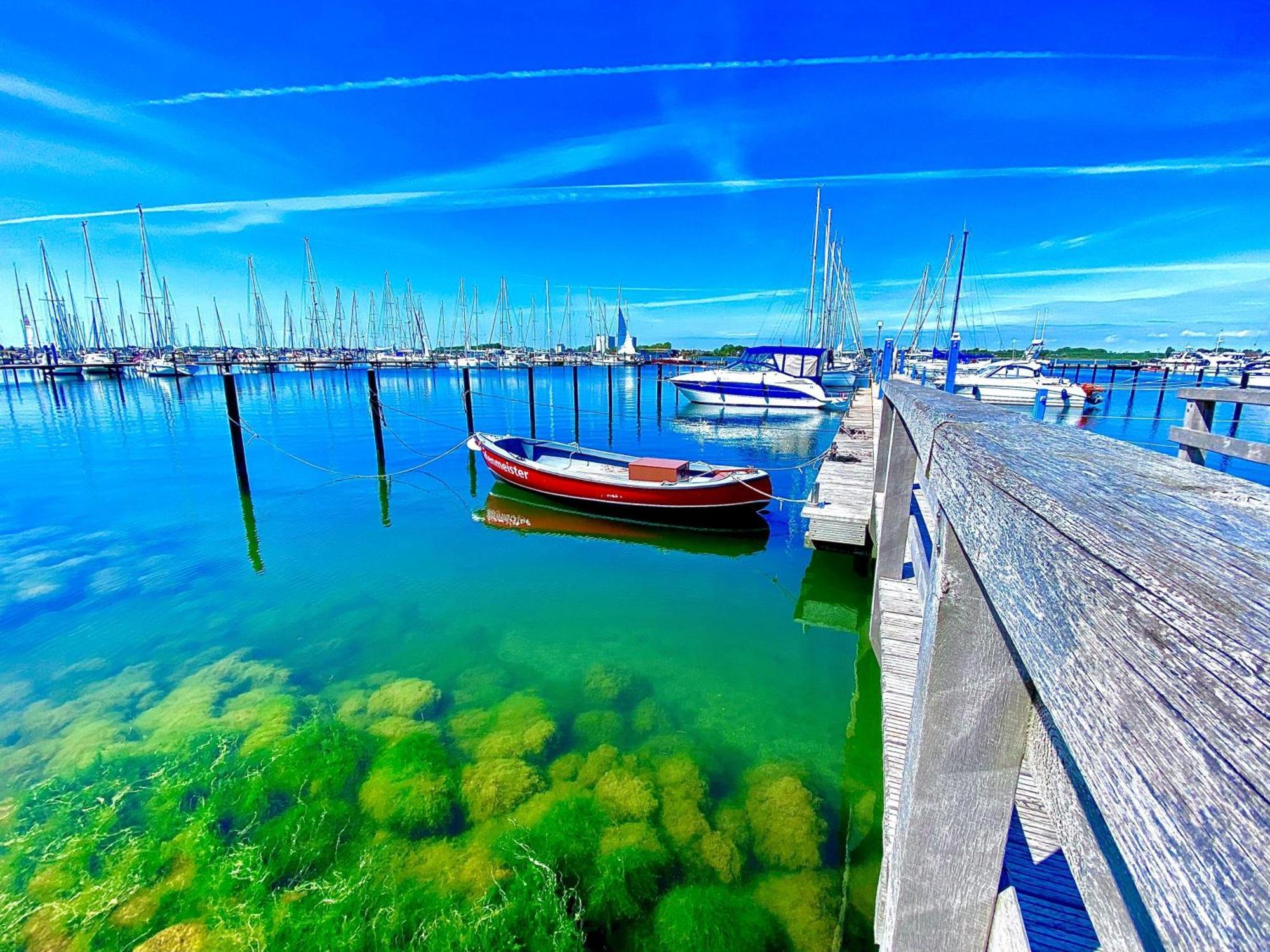 Suedstrand-Ferienwohnung-Suhr Burgtiefe auf Fehmarn Esterno foto